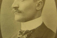 August MalmeFarmors systers man